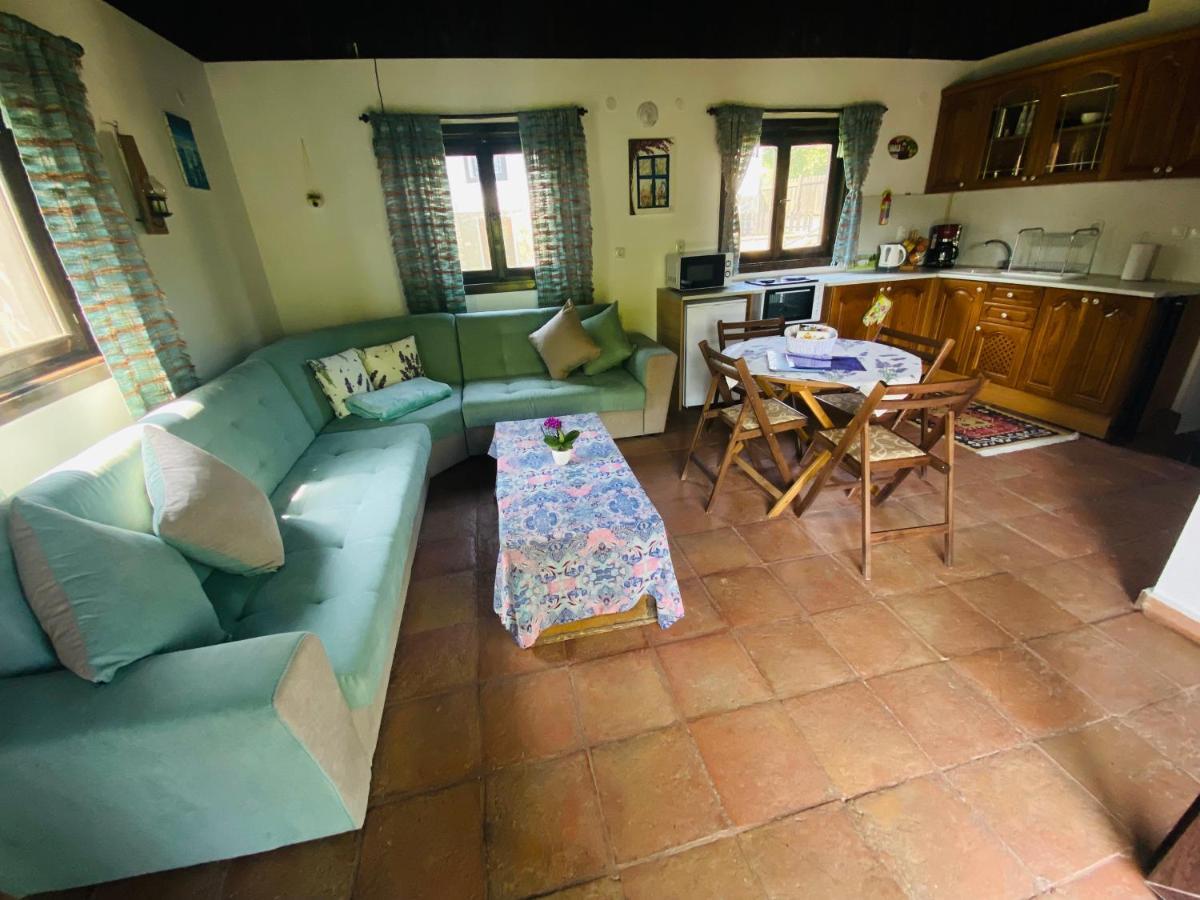 Lavender And Poppy Cottages Bebrovo Exterior photo